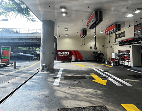 新宿都庁南公園通りSS